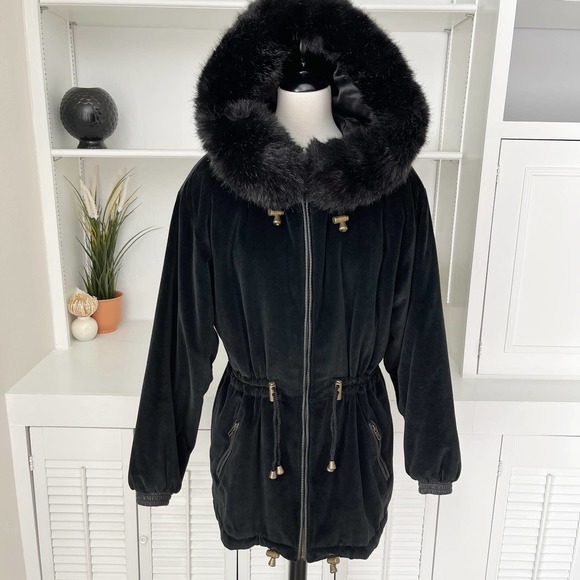 Skea Jackets & Blazers - Vintage Skea Black Velvet Faux Fur Trim Ski Coat Size M
